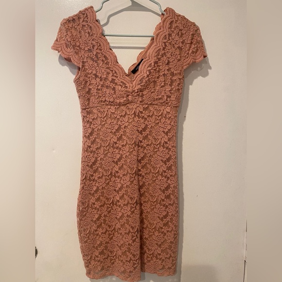 Pinky nude floral pattern short dress - Picture 1 of 2